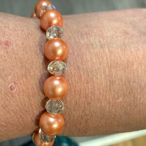 Gorgeous pink and clear beaded stretch bracelet